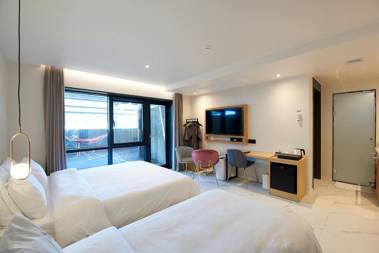 Bonathree Hotel Пусан Екстериор снимка
