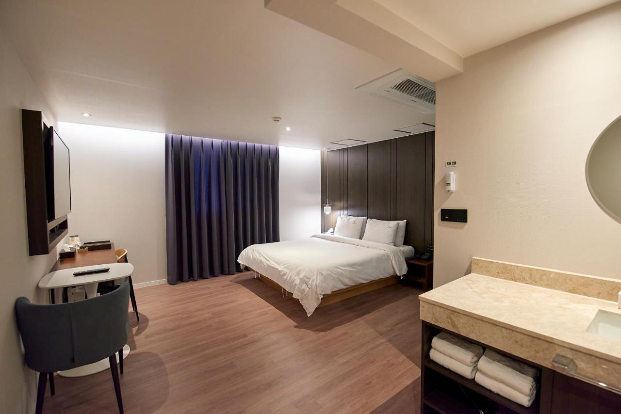 Bonathree Hotel Пусан Екстериор снимка